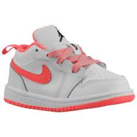 jordan aj 1 low jordan voor kleuter meisjes basketbal schoenen wit zwart hot lava retro Goede Schoenen luwmt554