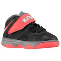 nike soldier vii nike voor mini jongens basketbal schoenen zwart helder crimson donker grijs wolf gr Bestel Online dgovn885